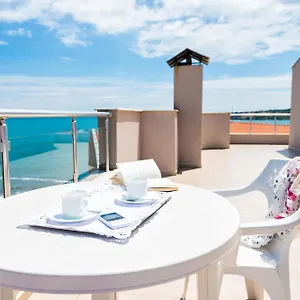 https://amon-ra-hotel.sozopol-hotels.com